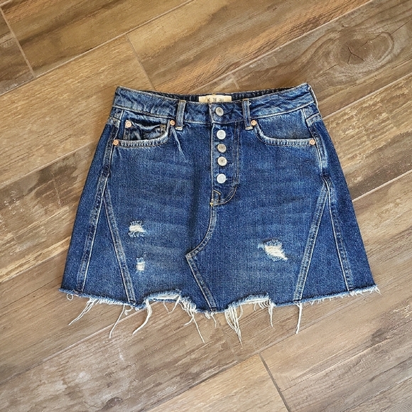 We The Free Dresses & Skirts - We the Free Distressed Button Fly Raw Hem Denim Jean Mini Skirt, Size XS/26